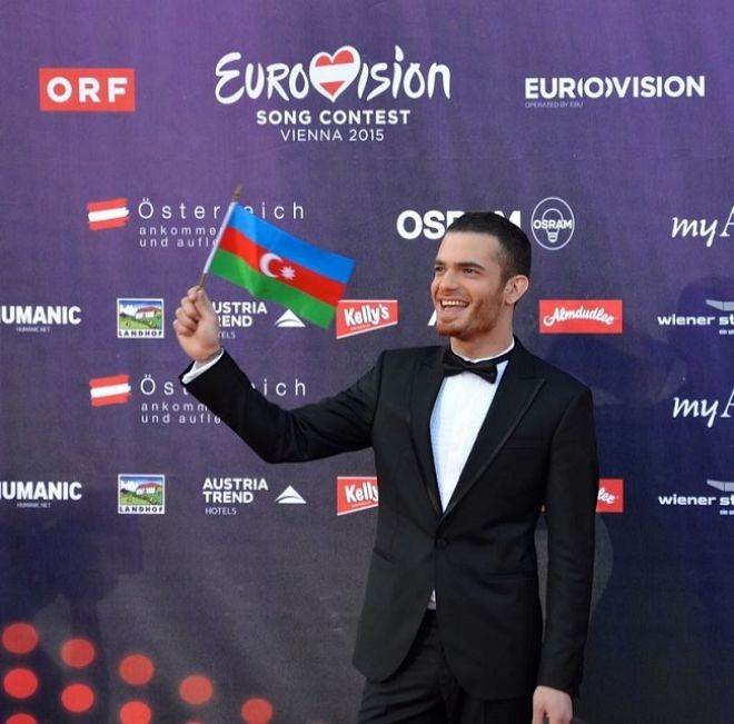 Avusturya'nn bakenti Viyana'da bu yl 60'ncs dzenlenecek 2015 Eurovision ark Yarmas'nn byk al treni Tarihi Rathaus Meydan'nda yapld.
